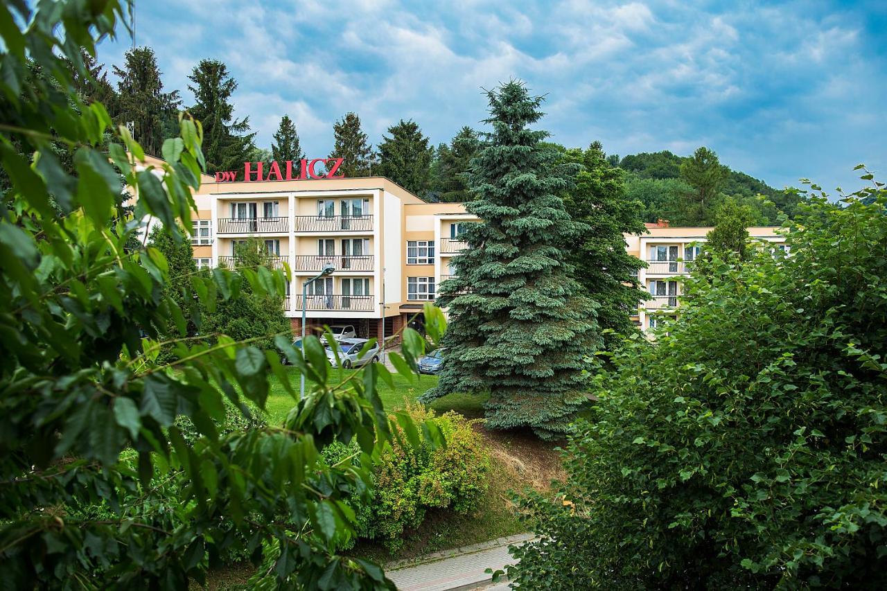 Dw Halicz Hotel Солина Екстериор снимка