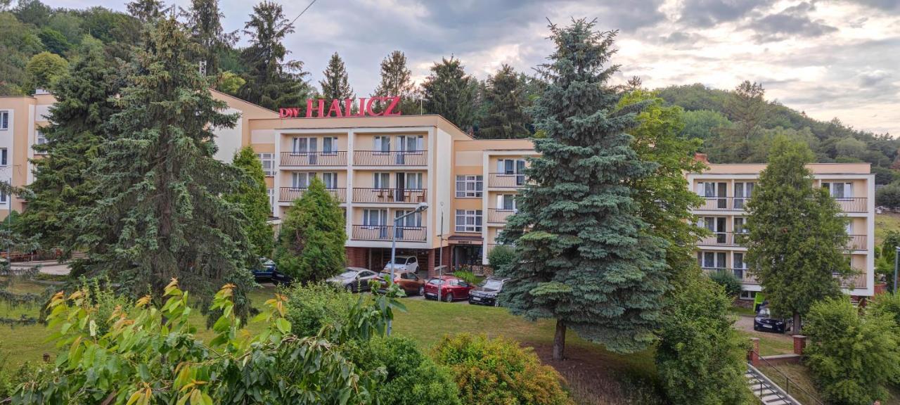 Dw Halicz Hotel Солина Екстериор снимка