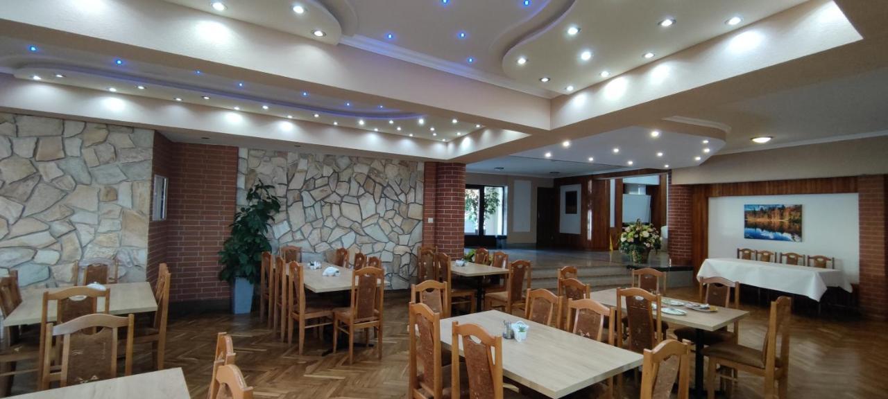 Dw Halicz Hotel Солина Екстериор снимка