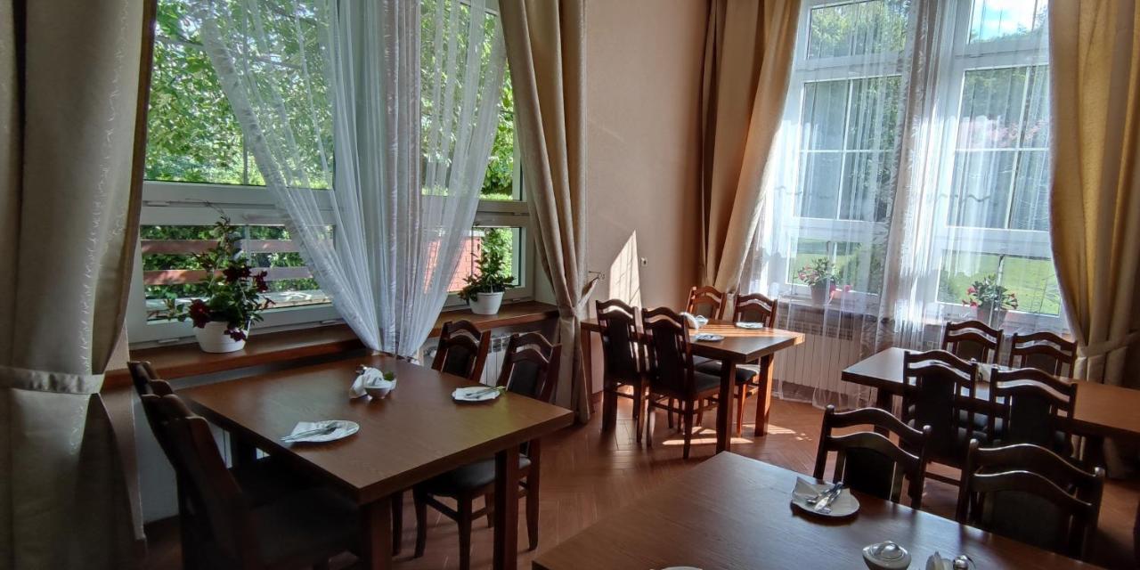 Dw Halicz Hotel Солина Екстериор снимка