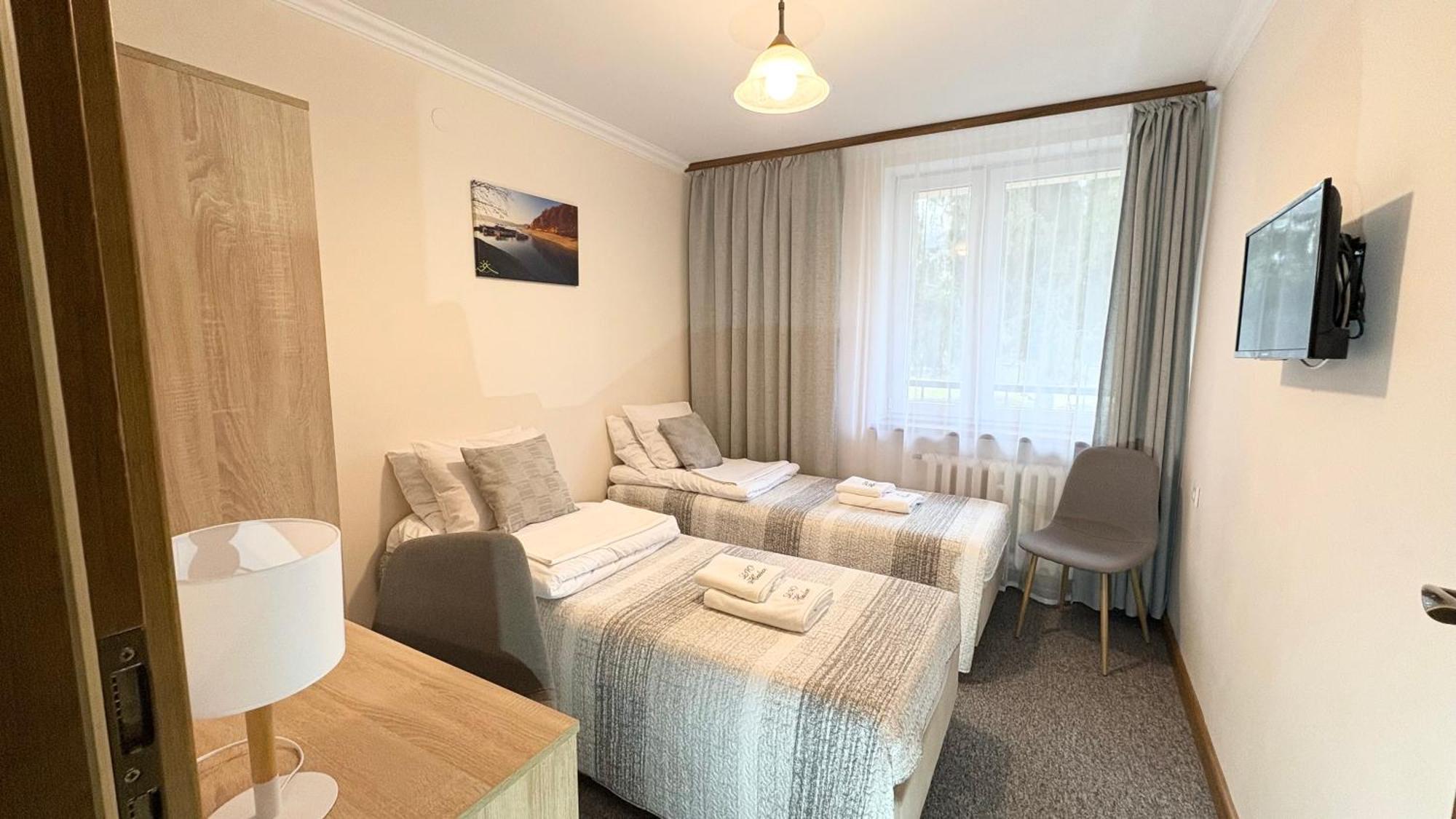 Dw Halicz Hotel Солина Екстериор снимка