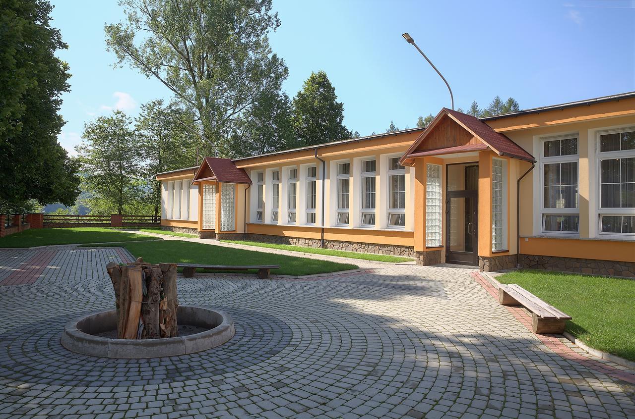 Dw Halicz Hotel Солина Екстериор снимка